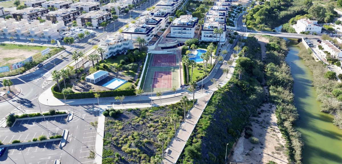 Se vende Apartamento Planta Baja de 2 dormitorios en Costa Blanca, Alicante, España