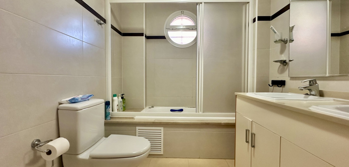 Se vende Apartamento Planta Baja de 2 dormitorios en Costa Blanca, Alicante, España