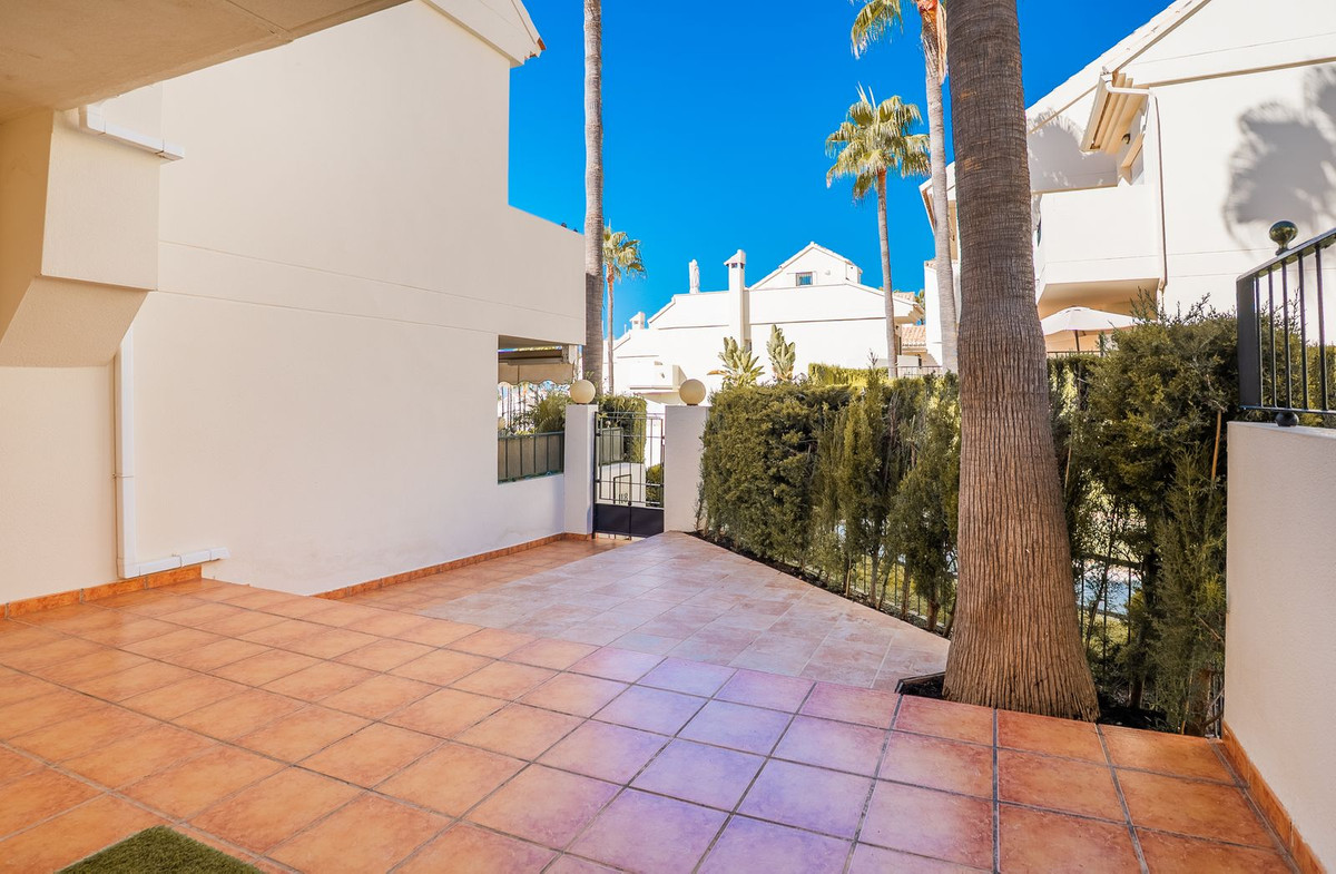 3 Bed Townhouse for sale in El Rosario Costa Del Sol, Málaga, Spain
