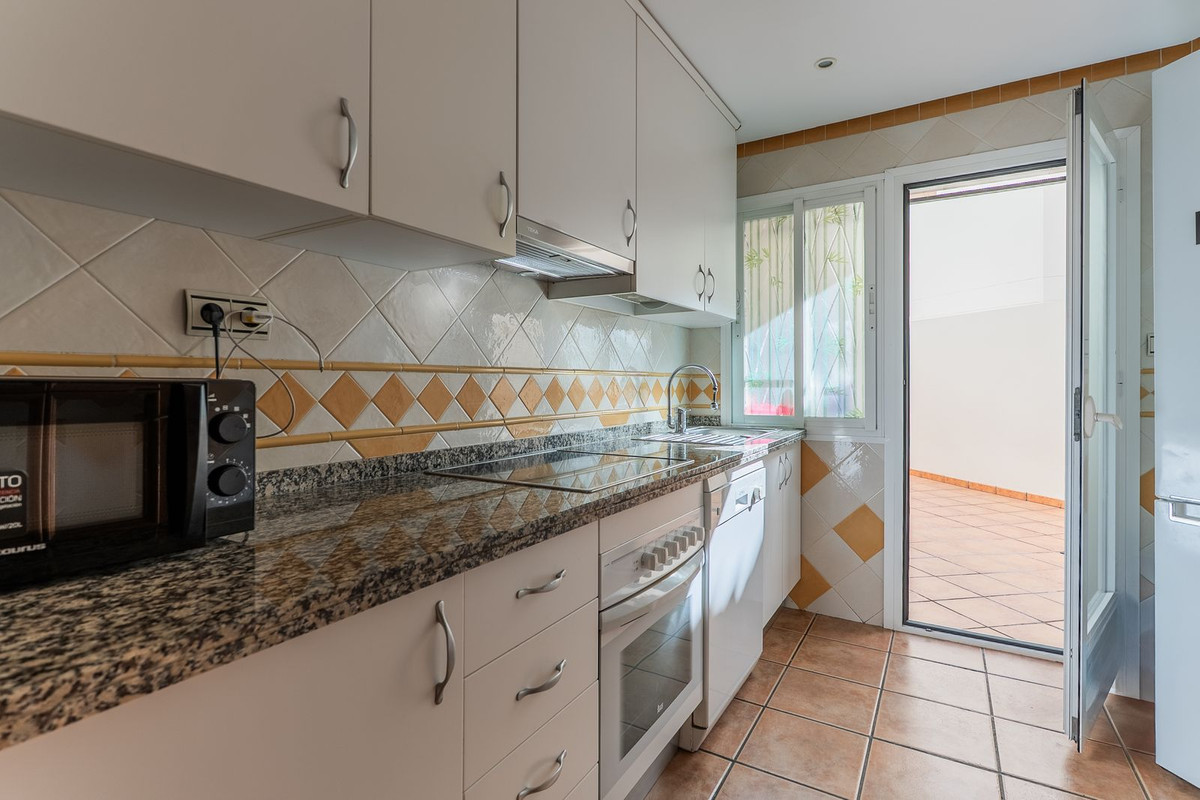 3 Bed Townhouse for sale in El Rosario Costa Del Sol, Málaga, Spain