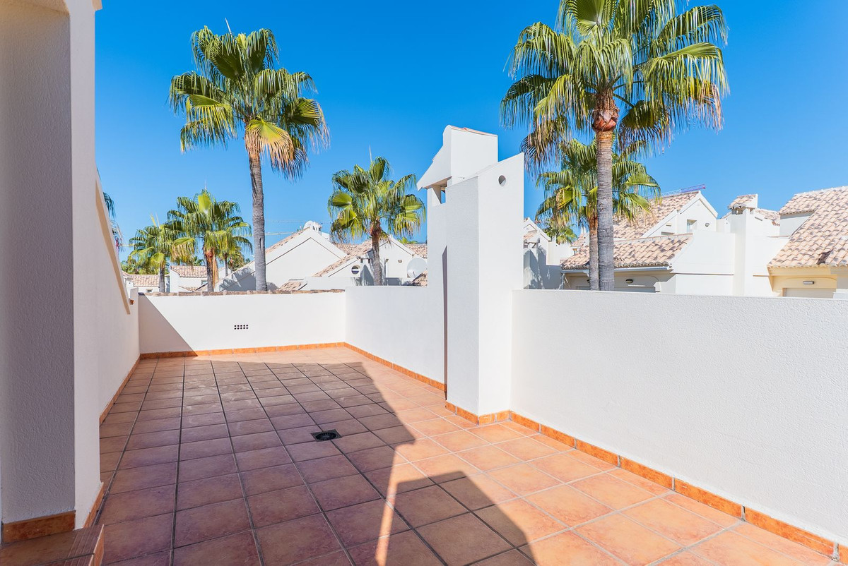 3 Bed Townhouse for sale in El Rosario Costa Del Sol, Málaga, Spain