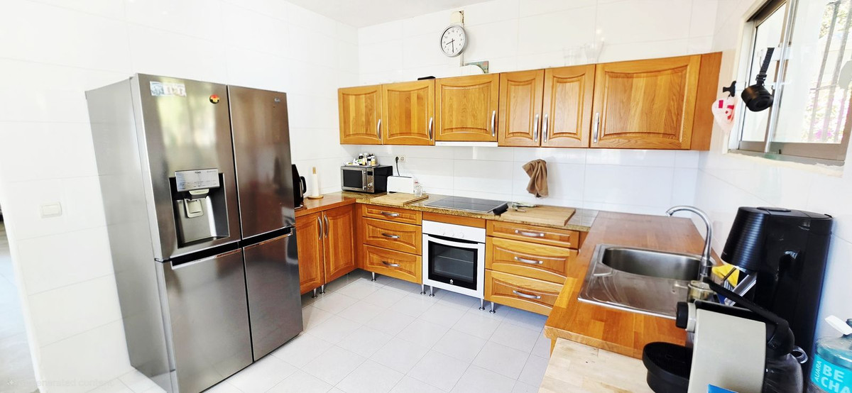 Se vende Villa - Chalet de 3 dormitorios en Costa Del Sol, Málaga, España
