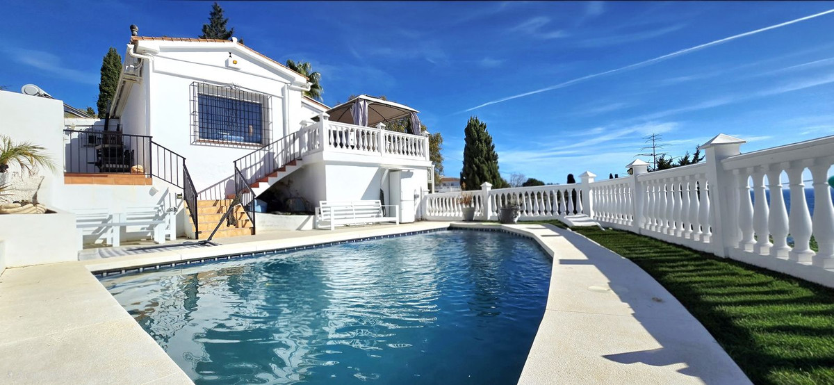 Se vende Villa - Chalet de 3 dormitorios en Costa Del Sol, Málaga, España