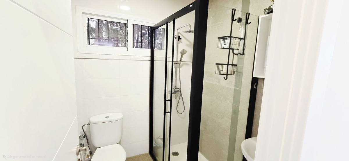 Se vende Villa - Chalet de 3 dormitorios en Costa Del Sol, Málaga, España