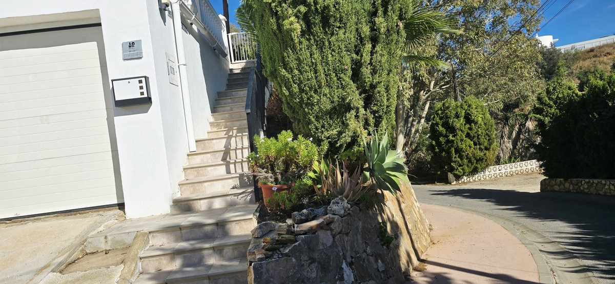 Se vende Villa - Chalet de 3 dormitorios en Costa Del Sol, Málaga, España