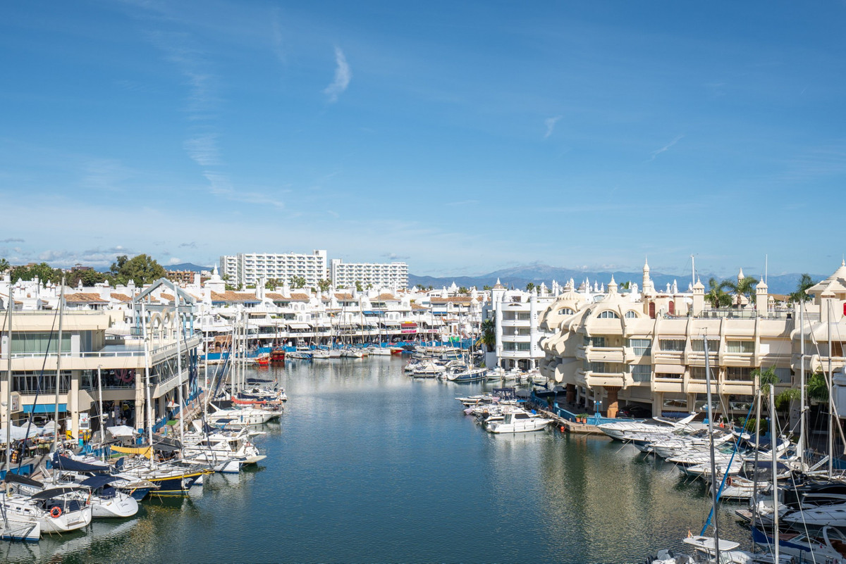 3 Bed Apartment for sale in Benalmadena Costa Del Sol, Málaga, Spain