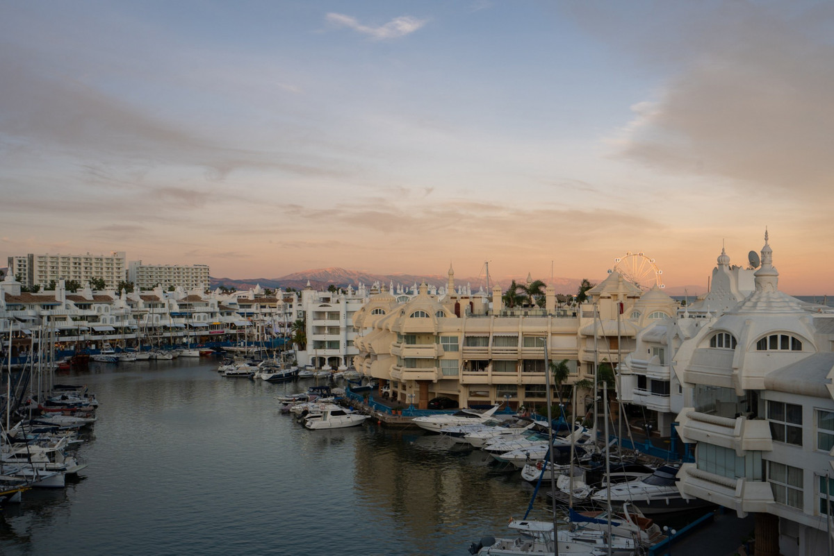 3 Bed Apartment for sale in Benalmadena Costa Del Sol, Málaga, Spain