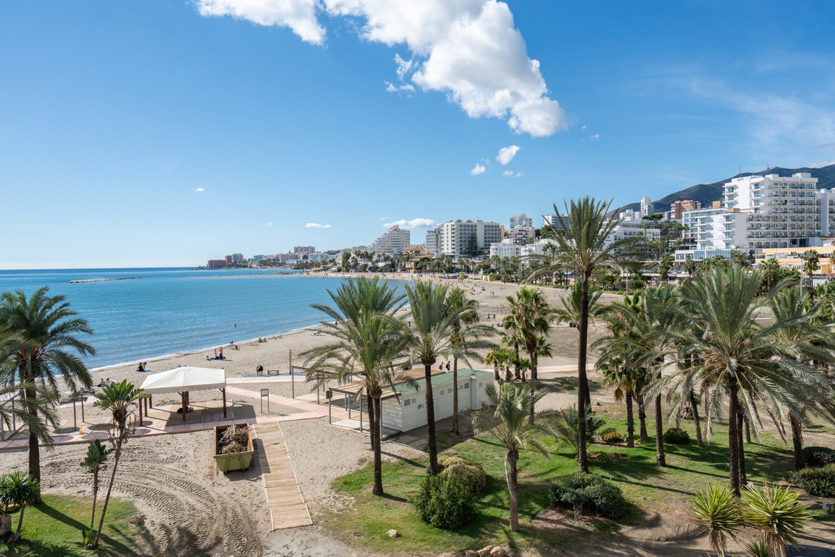 3 Bed Apartment for sale in Benalmadena Costa Del Sol, Málaga, Spain