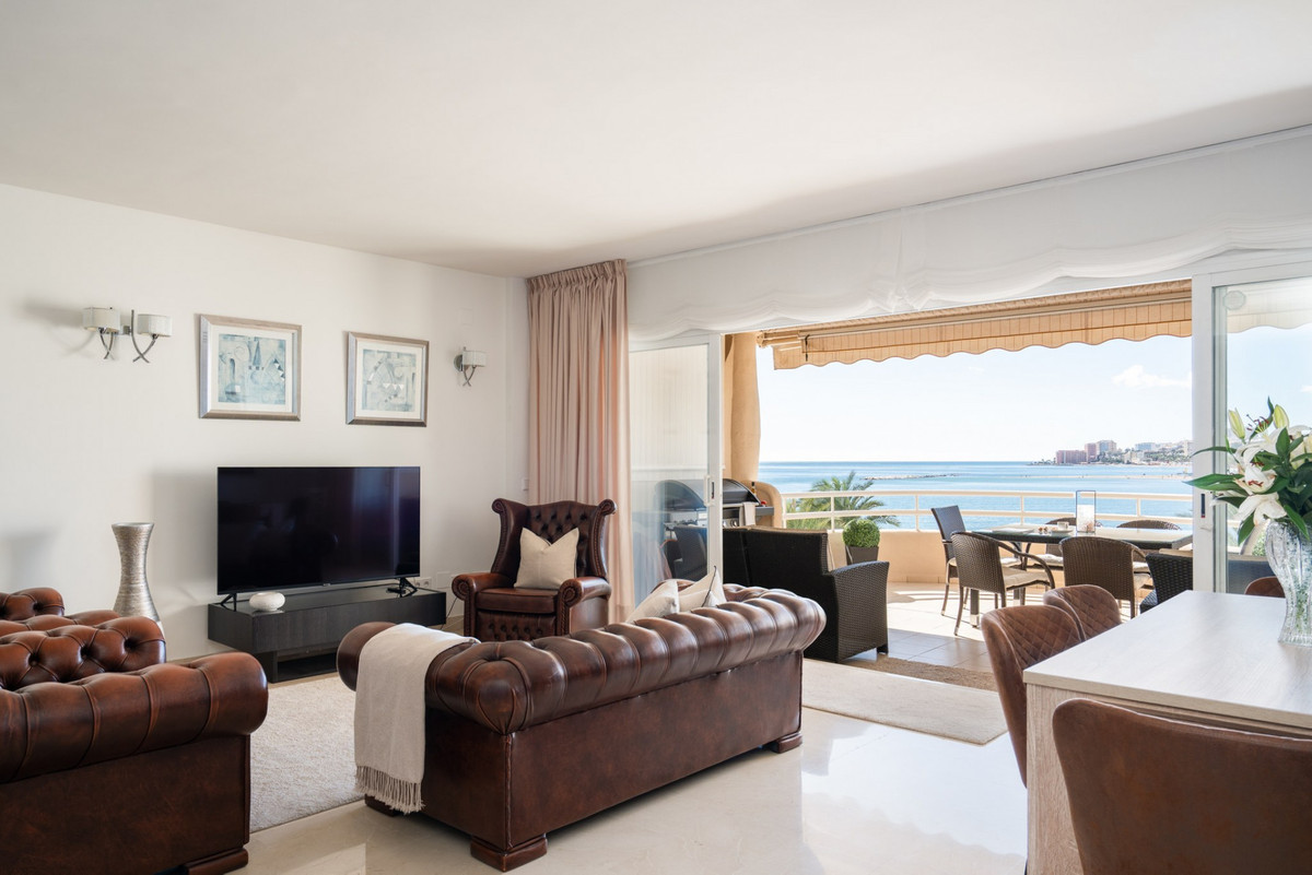 3 Bed Apartment for sale in Benalmadena Costa Del Sol, Málaga, Spain