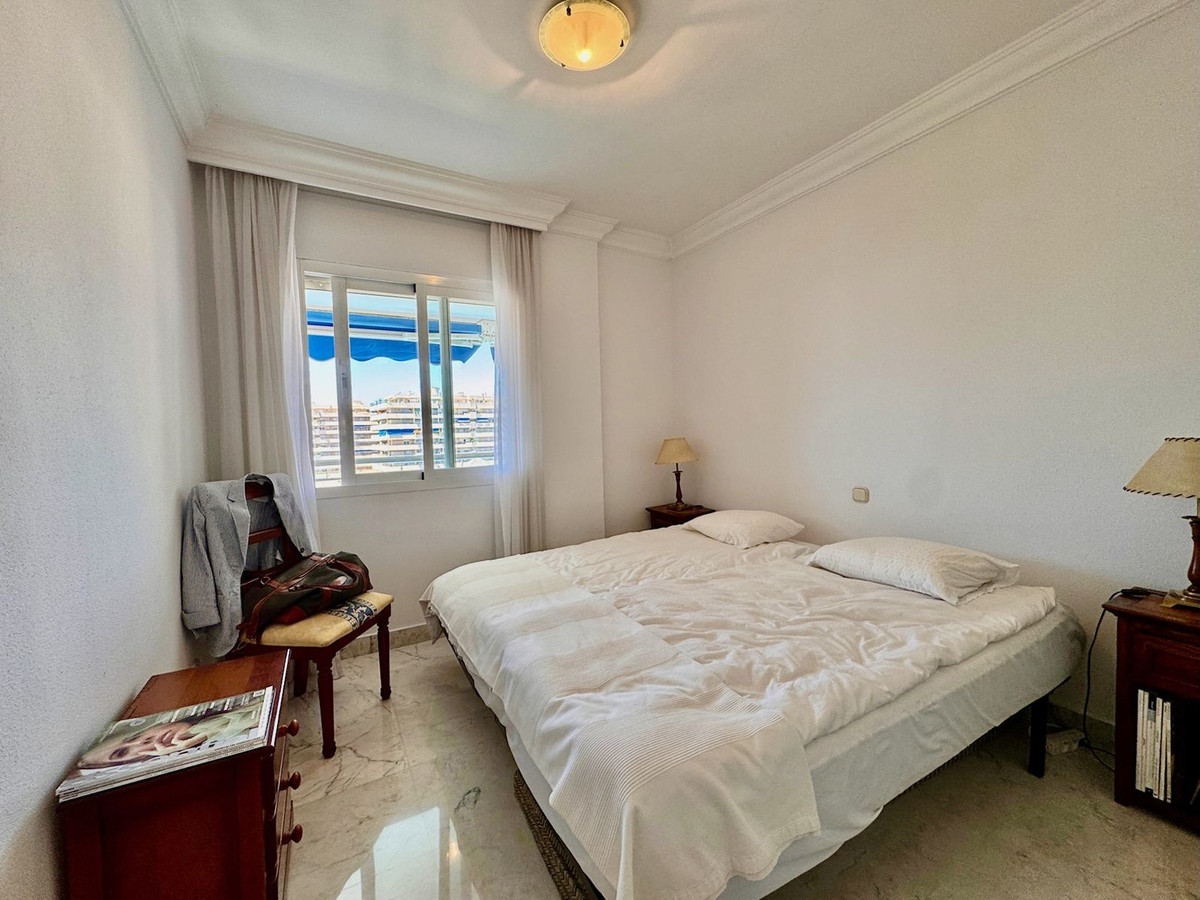Se vende Apartamento Planta Media de 2 dormitorios en Costa Del Sol, Málaga, España