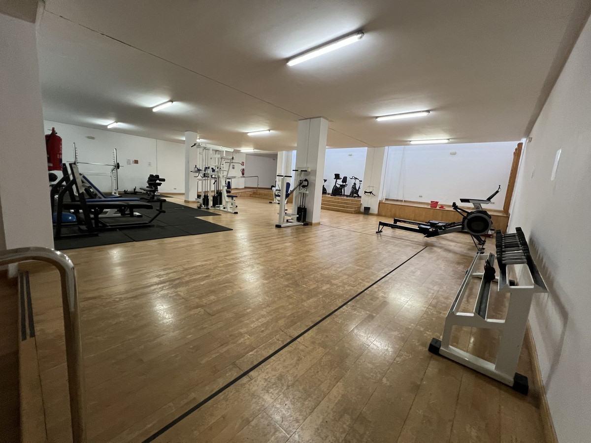 Se vende Apartamento Planta Media de 2 dormitorios en Costa Del Sol, Málaga, España