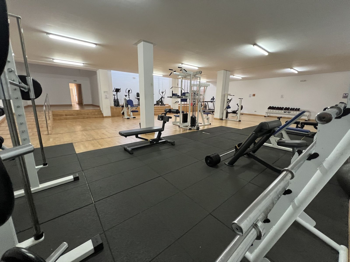 Se vende Apartamento Planta Media de 2 dormitorios en Costa Del Sol, Málaga, España