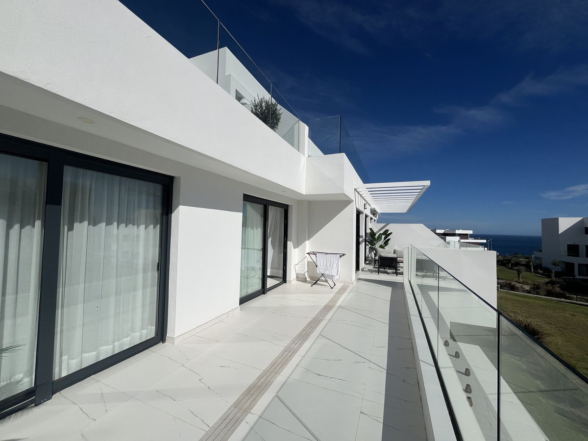 2 Bed Apartment for sale in Casares Costa Del Sol, Málaga, Spain