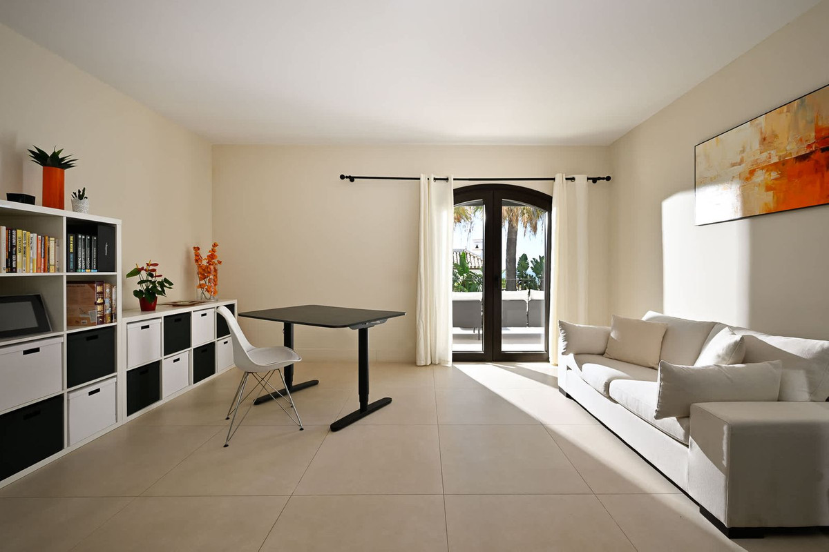 Se vende Villa - Chalet de 6 dormitorios en Costa Del Sol, Málaga, España