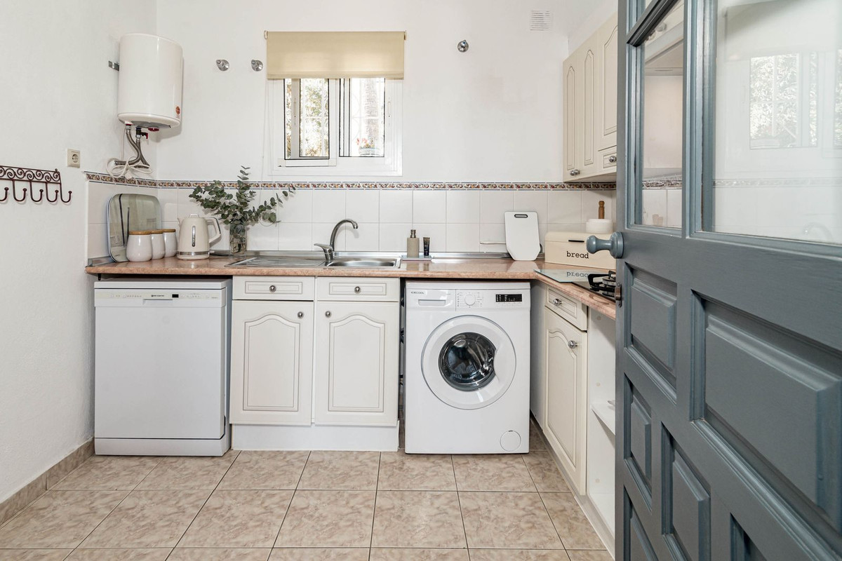 3 Bed Townhouse for sale in Calahonda Costa Del Sol, Málaga, Spain