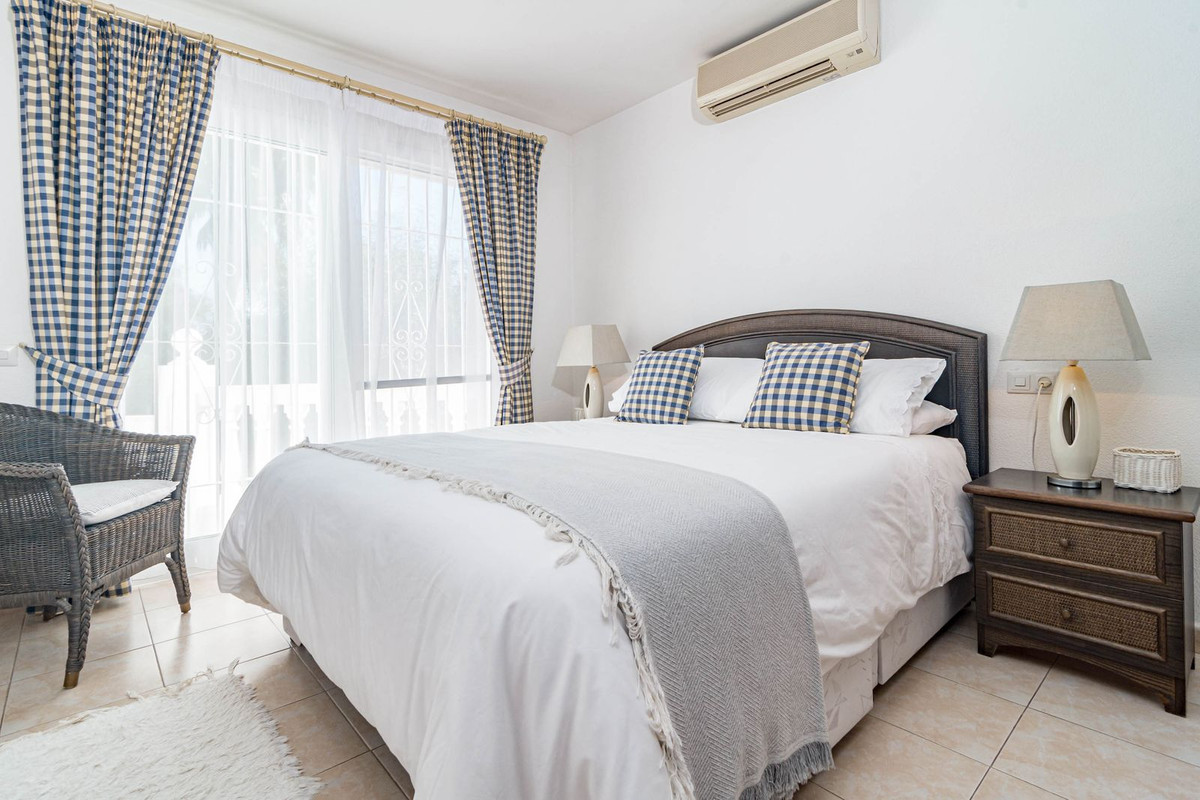 3 Bed Townhouse for sale in Calahonda Costa Del Sol, Málaga, Spain
