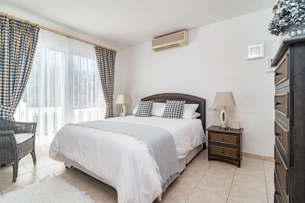 3 Bed Townhouse for sale in Calahonda Costa Del Sol, Málaga, Spain