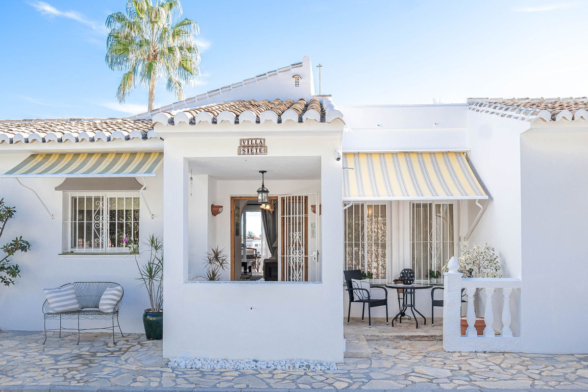 3 Bed Townhouse for sale in Calahonda Costa Del Sol, Málaga, Spain