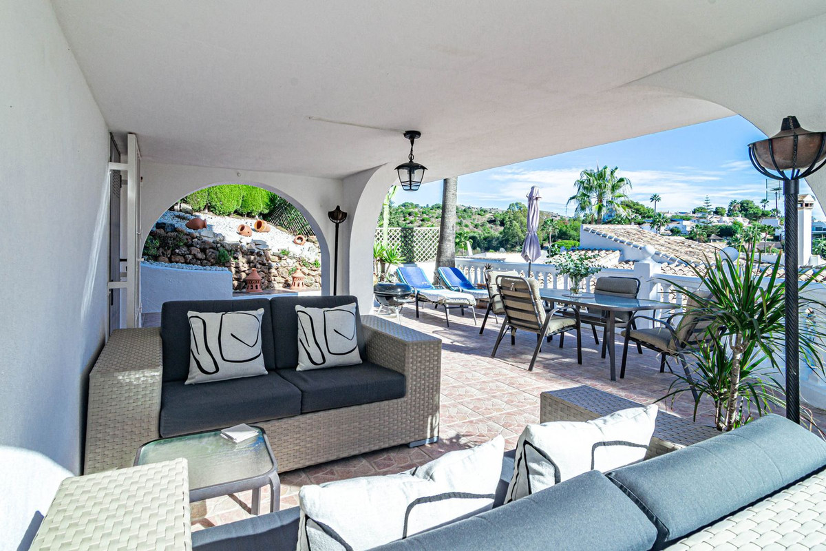3 Bed Townhouse for sale in Calahonda Costa Del Sol, Málaga, Spain