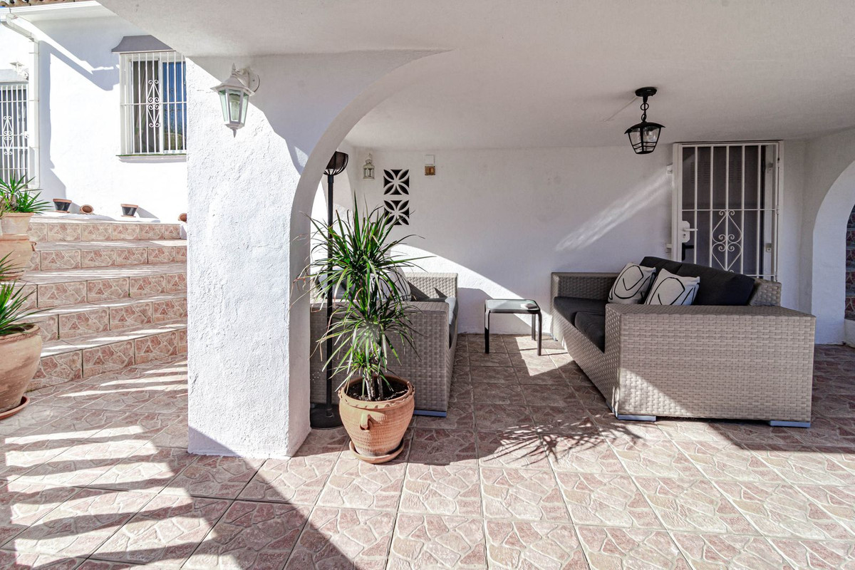 3 Bed Townhouse for sale in Calahonda Costa Del Sol, Málaga, Spain