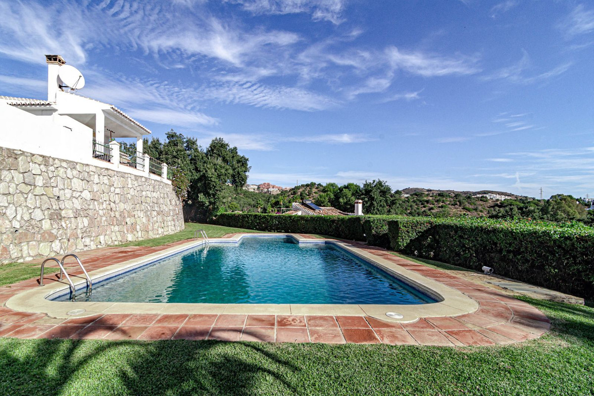 3 Bed Townhouse for sale in Calahonda Costa Del Sol, Málaga, Spain