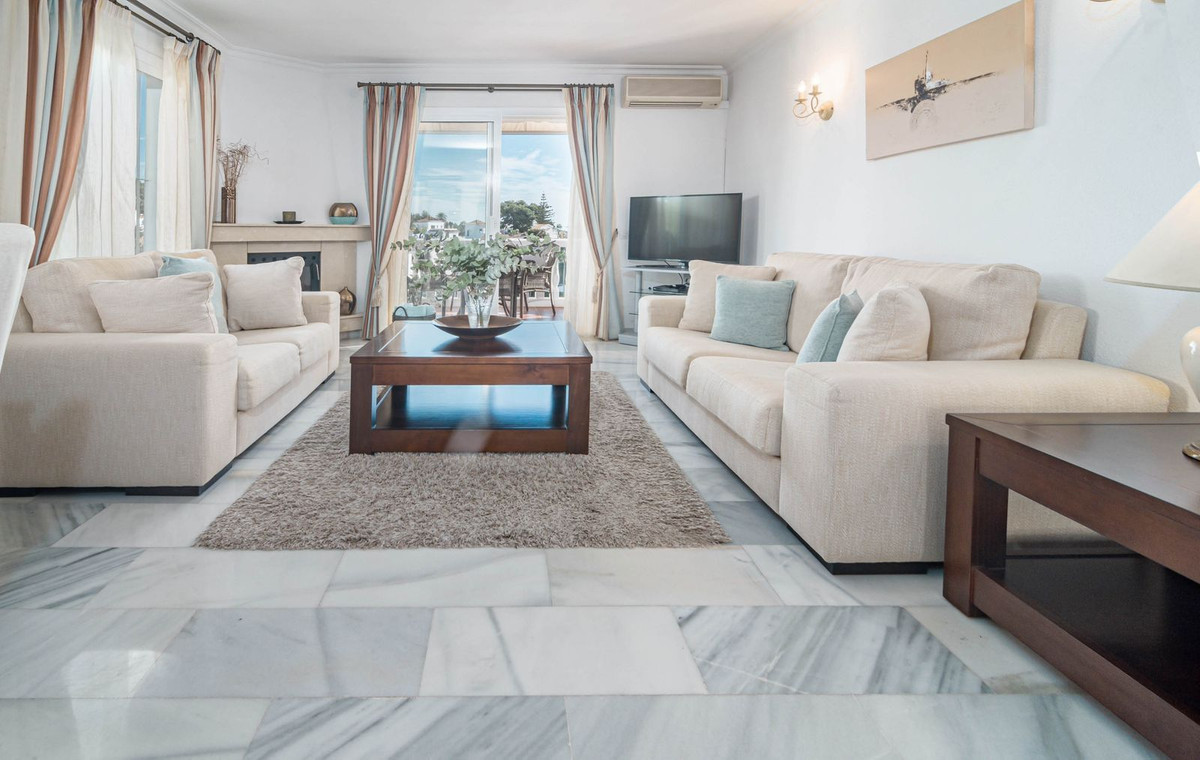 3 Bed Townhouse for sale in Calahonda Costa Del Sol, Málaga, Spain