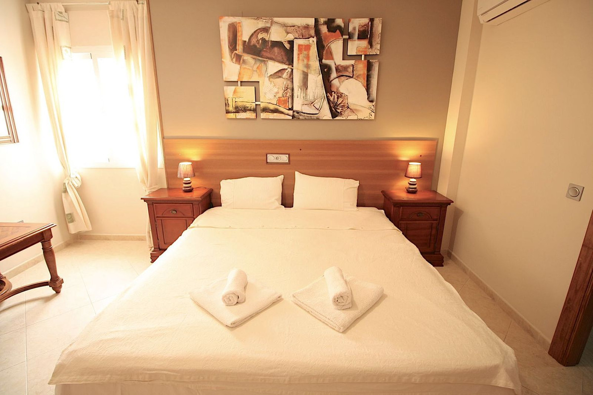 Se vende Hostal de 22 dormitorios en Costa Del Sol, Cadiz, España