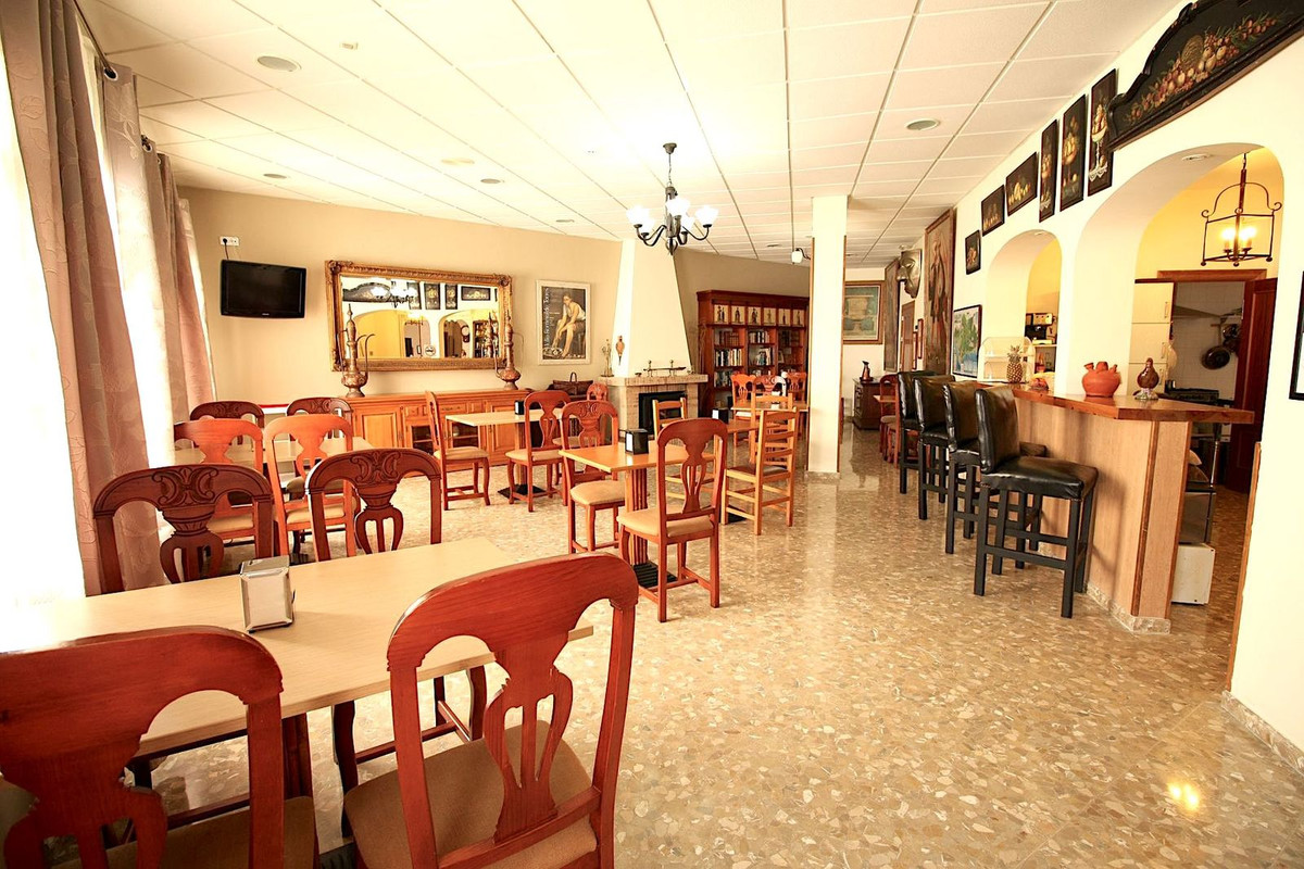 Se vende Hostal de 22 dormitorios en Costa Del Sol, Cadiz, España