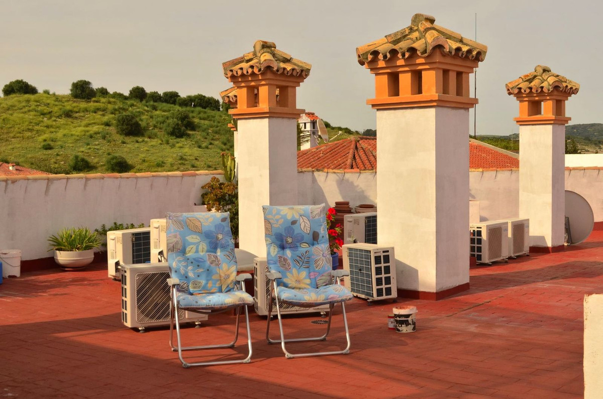 Se vende Hostal de 22 dormitorios en Costa Del Sol, Cadiz, España