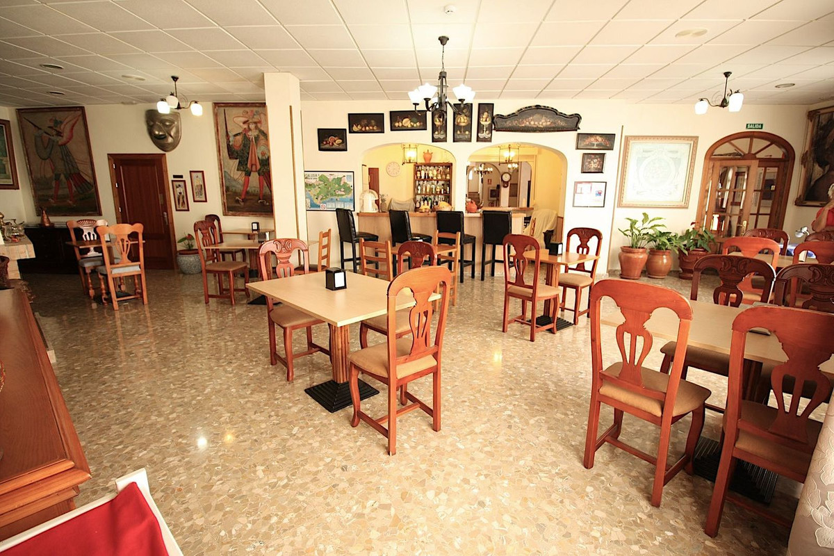 Se vende Hostal de 22 dormitorios en Costa Del Sol, Cadiz, España