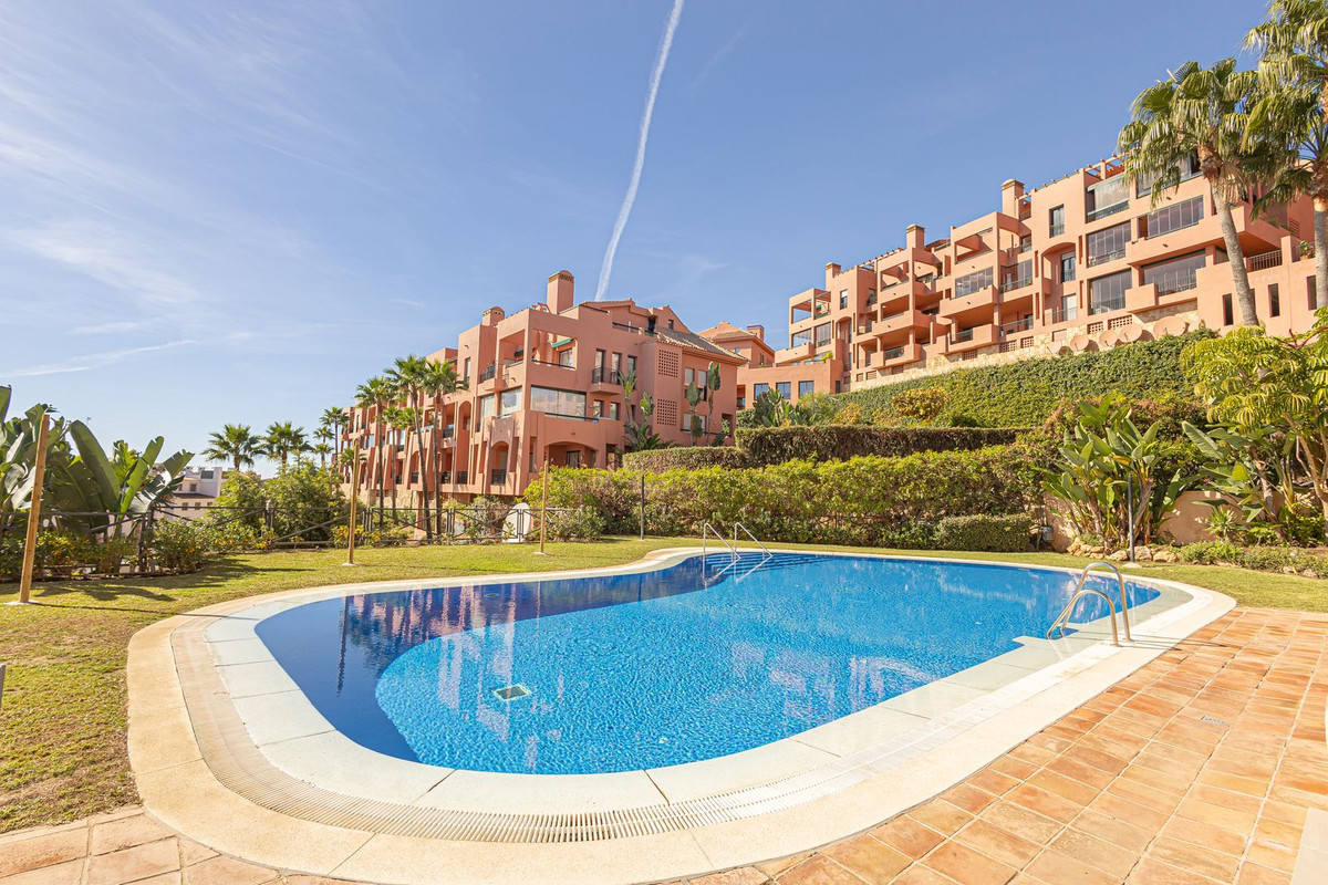2 Bed Apartment for sale in Calahonda Costa Del Sol, Málaga, Spain