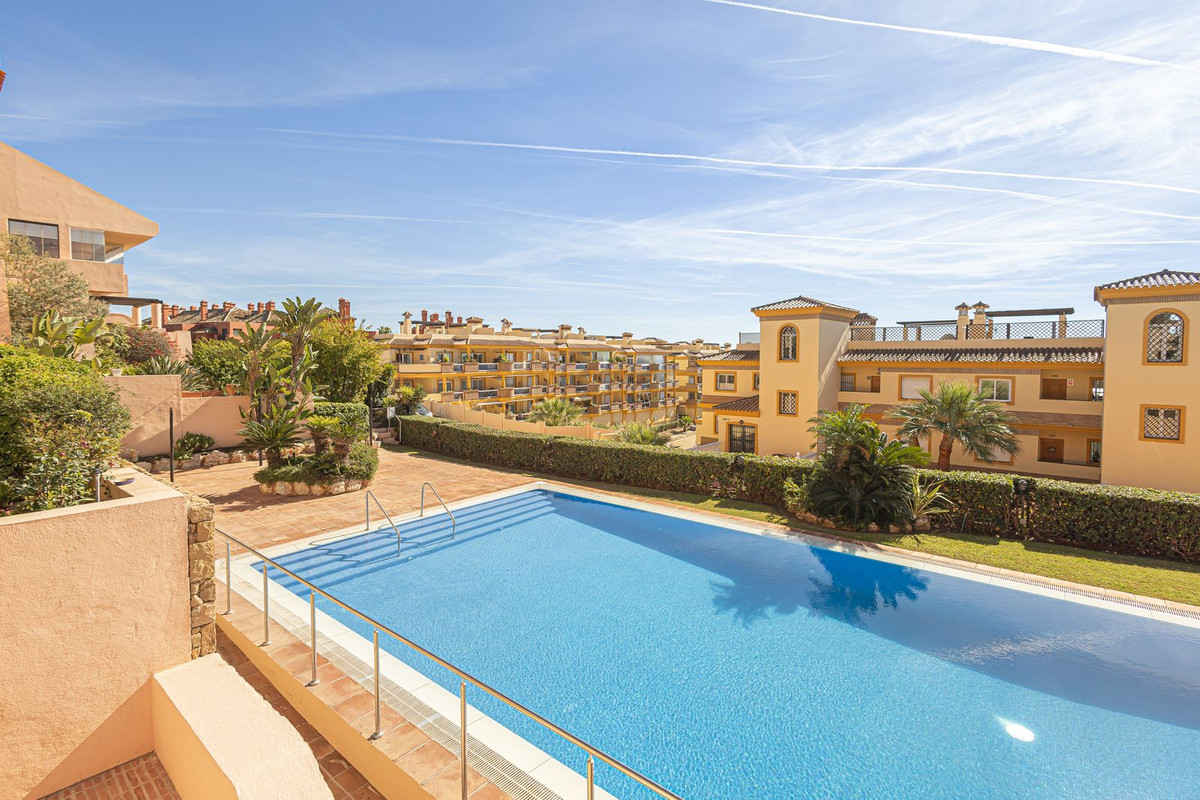 2 Bed Apartment for sale in Calahonda Costa Del Sol, Málaga, Spain