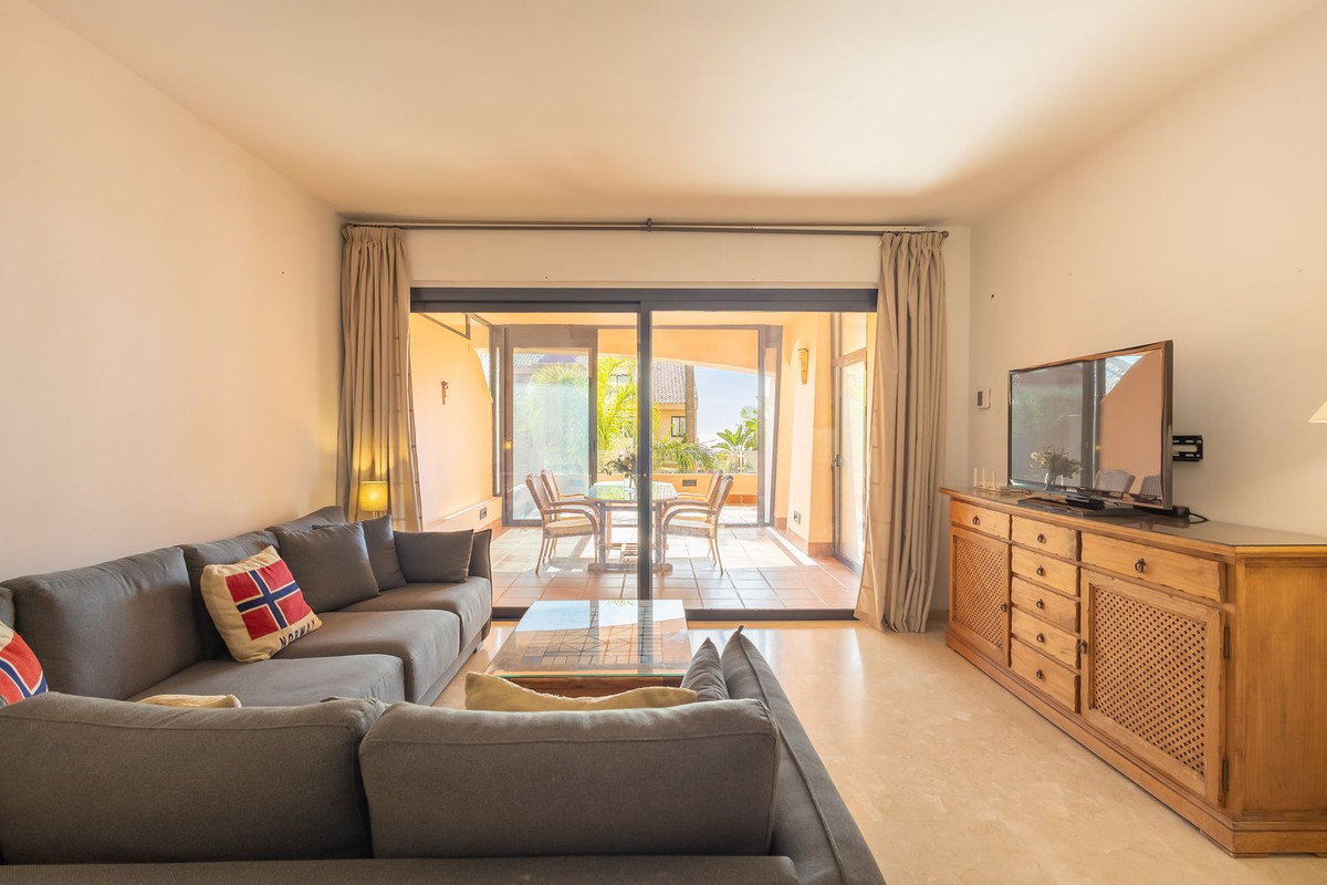 2 Bed Apartment for sale in Calahonda Costa Del Sol, Málaga, Spain