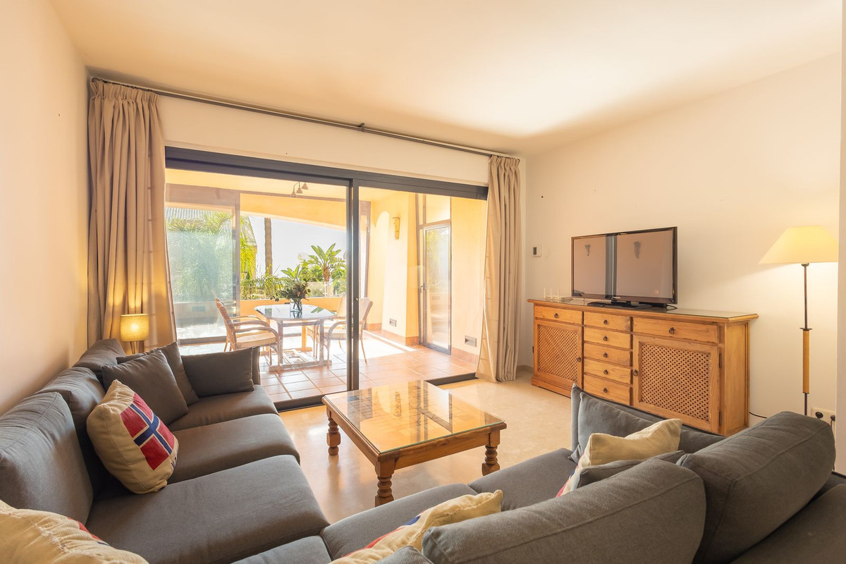 2 Bed Apartment for sale in Calahonda Costa Del Sol, Málaga, Spain