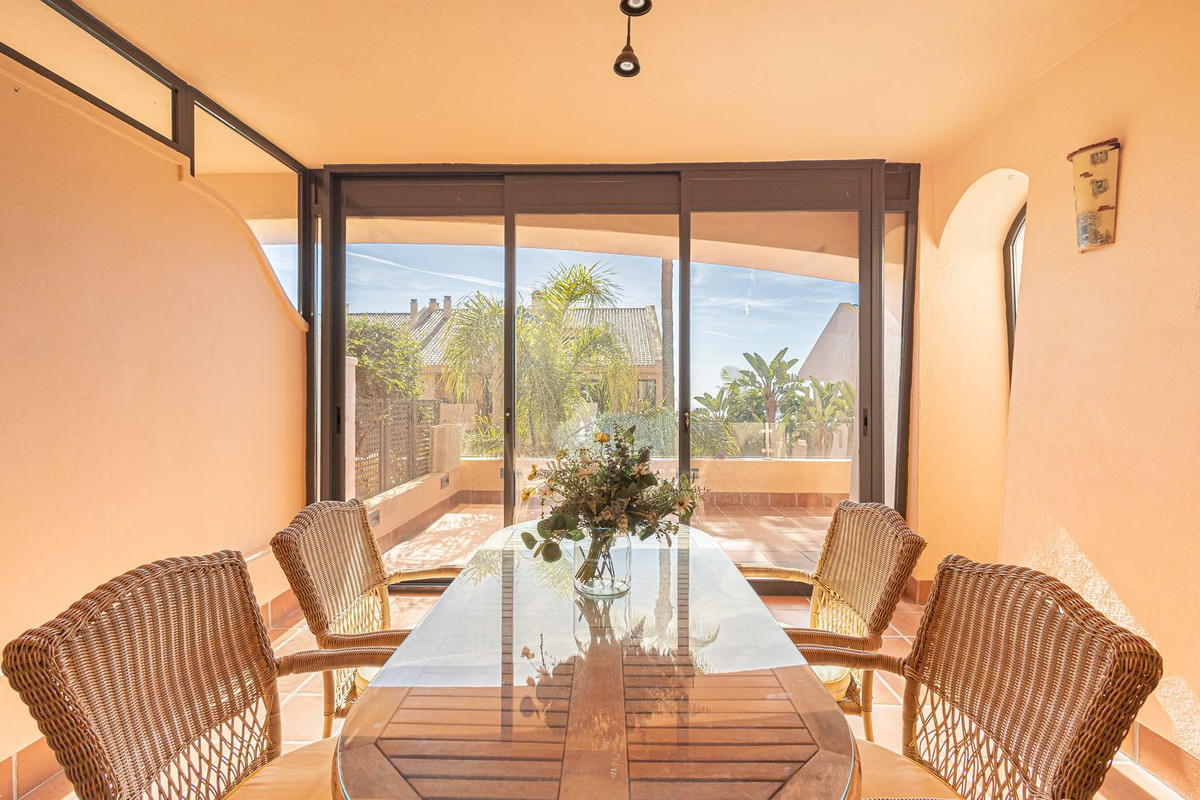 2 Bed Apartment for sale in Calahonda Costa Del Sol, Málaga, Spain