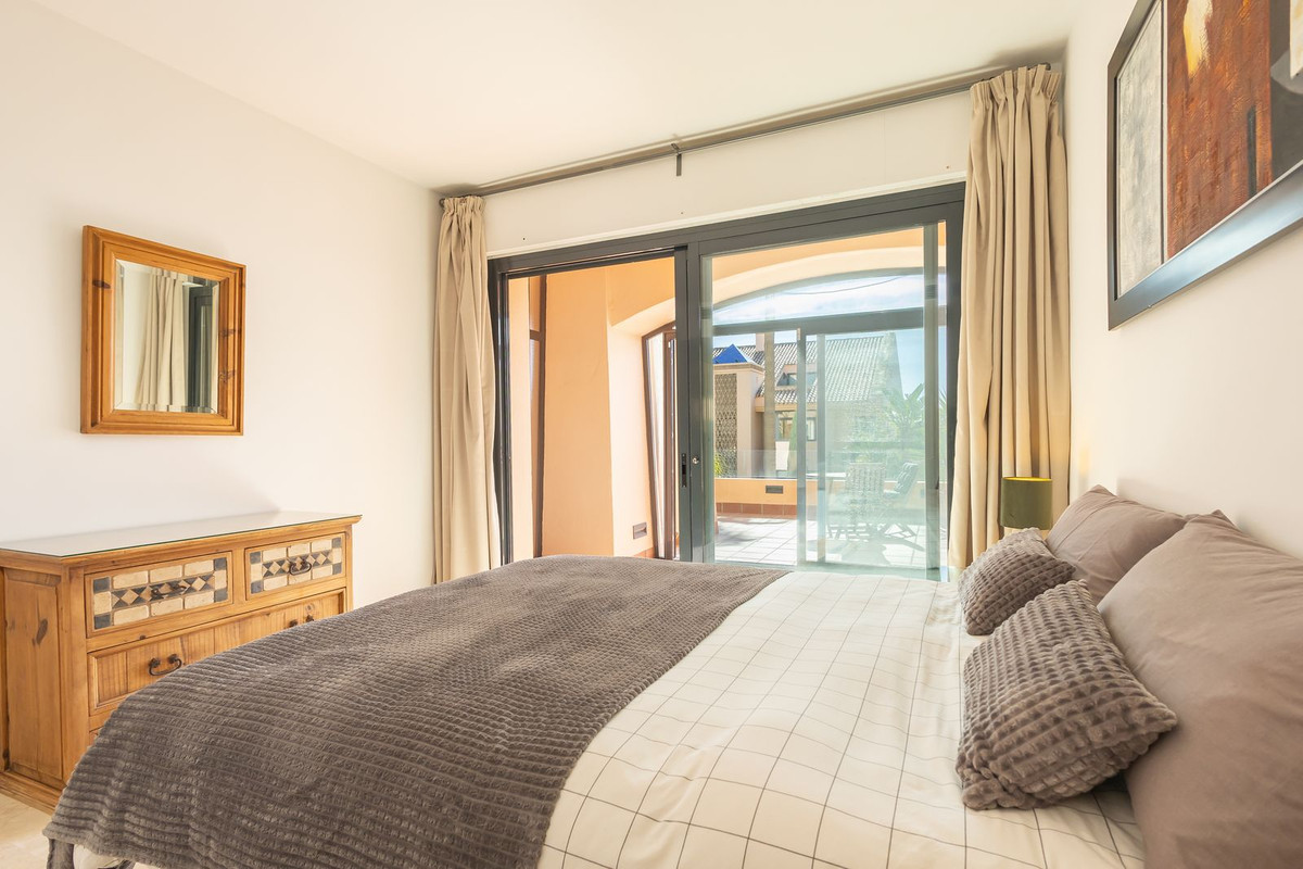 2 Bed Apartment for sale in Calahonda Costa Del Sol, Málaga, Spain