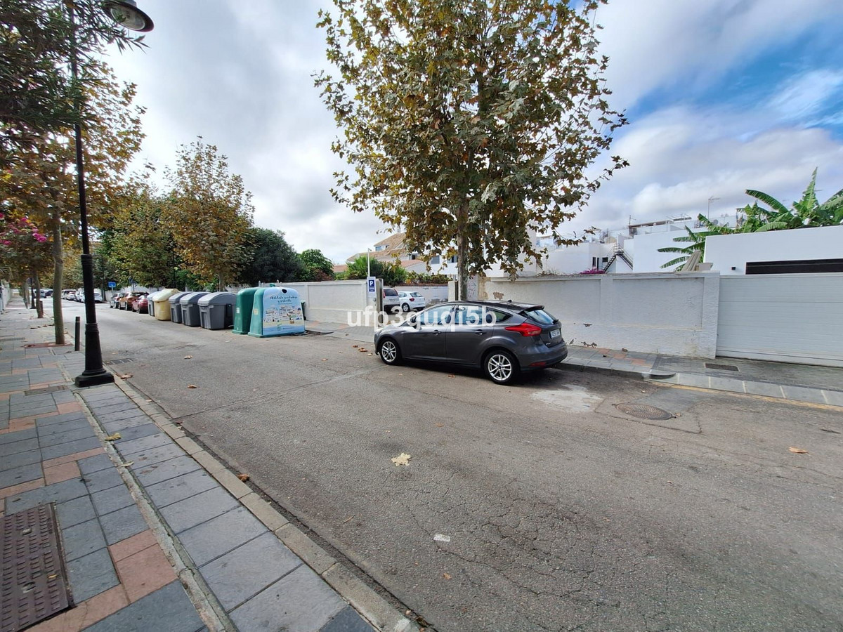 Se vende Terreno Urbano  en Costa Del Sol, Málaga, España