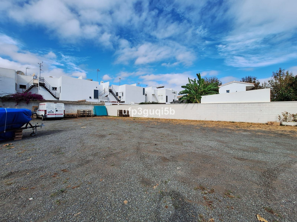 Se vende Terreno Urbano  en Costa Del Sol, Málaga, España