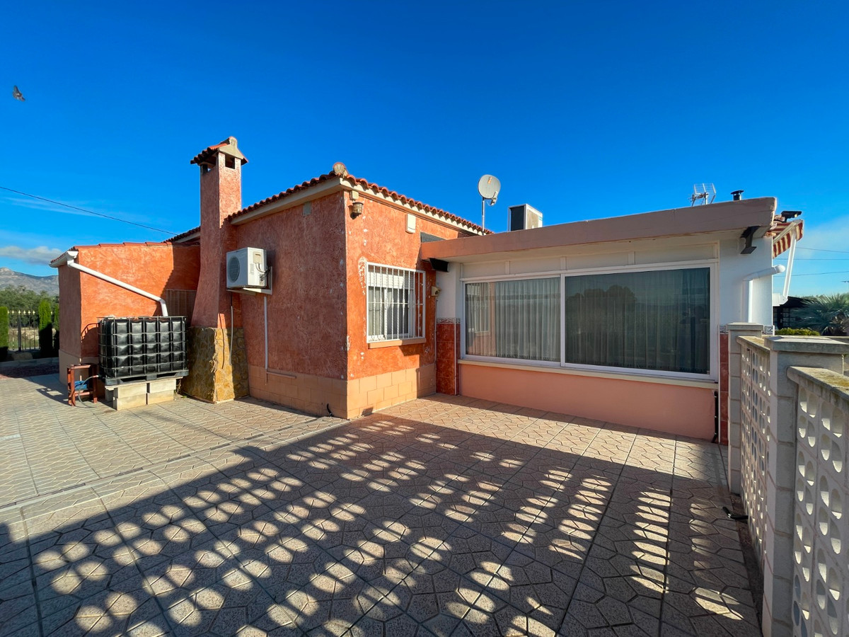 3 Bed Townhouse for sale in Crevillent Costa Blanca, Alicante, Spain