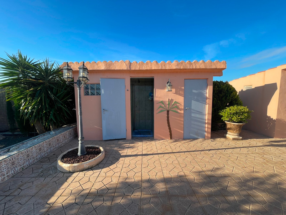 3 Bed Townhouse for sale in Crevillent Costa Blanca, Alicante, Spain