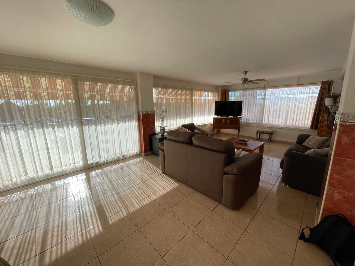 3 Bed Townhouse for sale in Crevillent Costa Blanca, Alicante, Spain