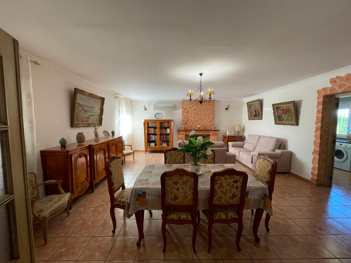 3 Bed Townhouse for sale in Crevillent Costa Blanca, Alicante, Spain