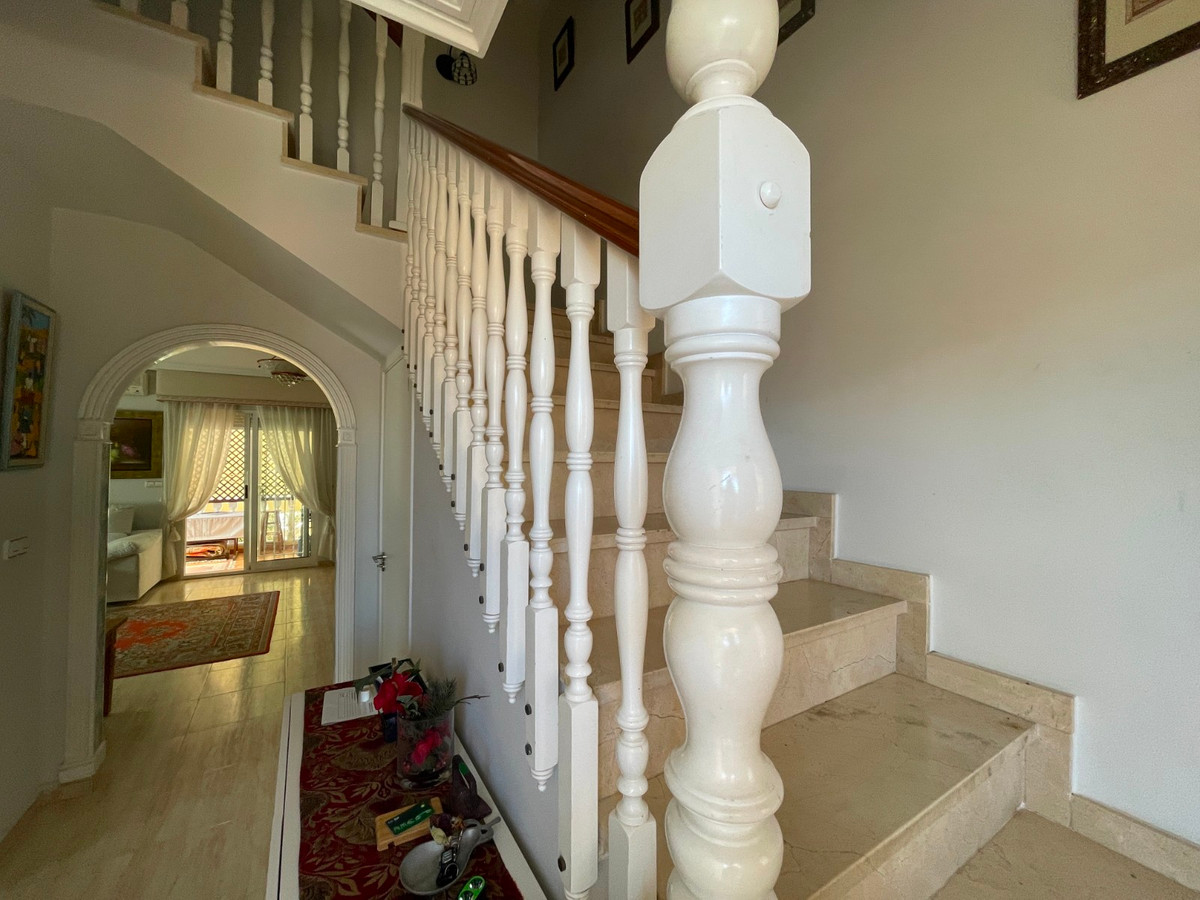 Se vende Villa - Chalet de 4 dormitorios en Costa Blanca, Alicante, España