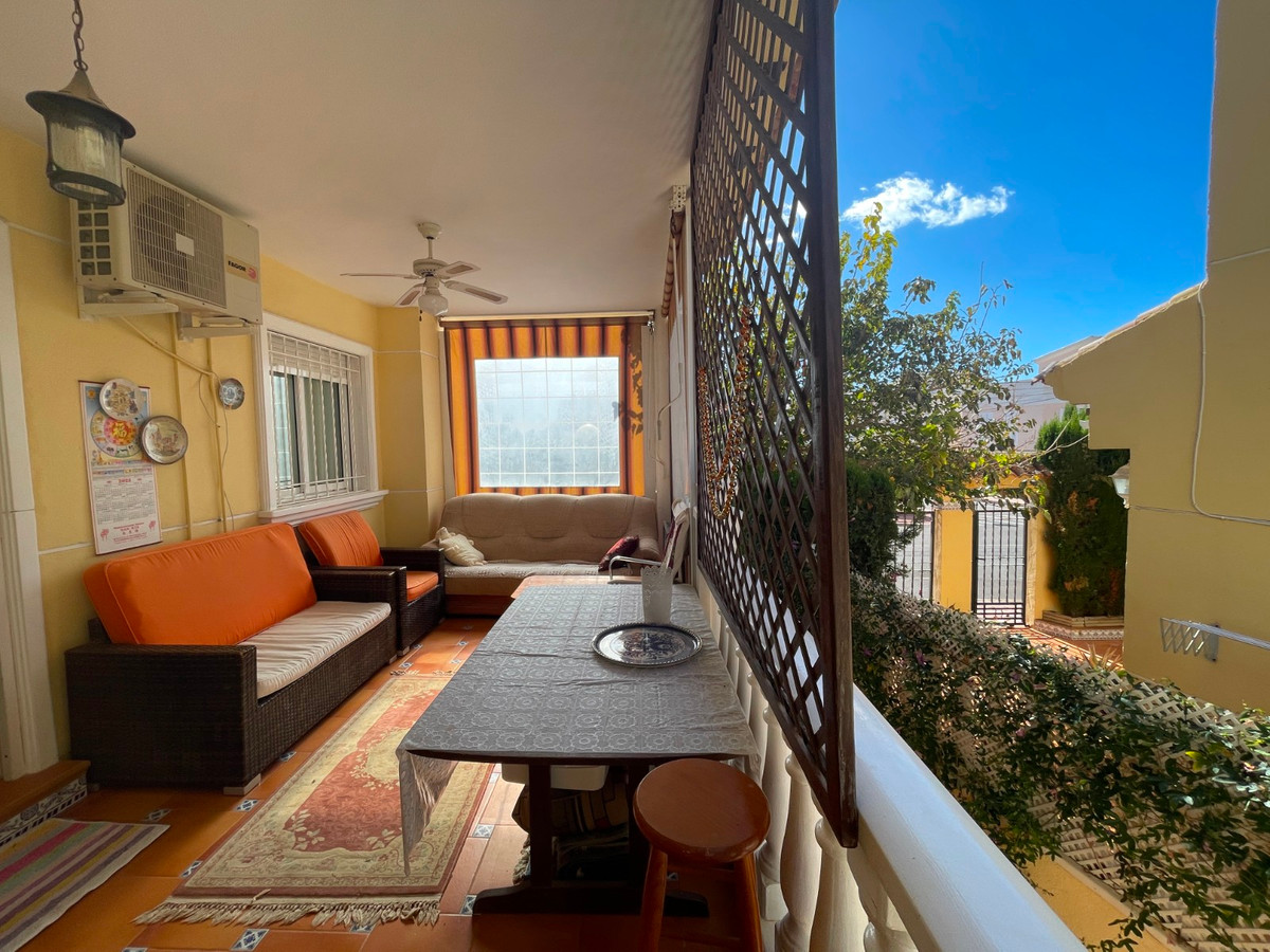 Se vende Villa - Chalet de 4 dormitorios en Costa Blanca, Alicante, España
