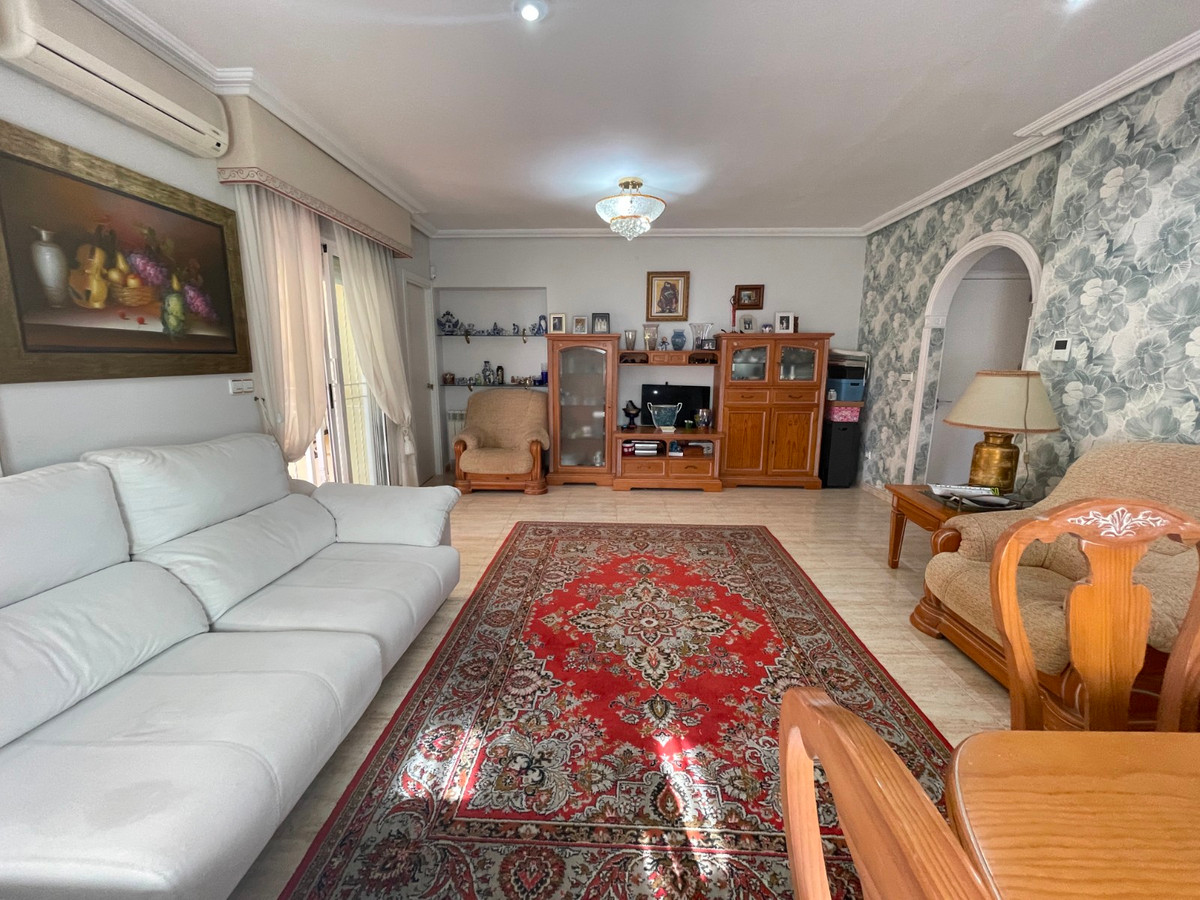 Se vende Villa - Chalet de 4 dormitorios en Costa Blanca, Alicante, España