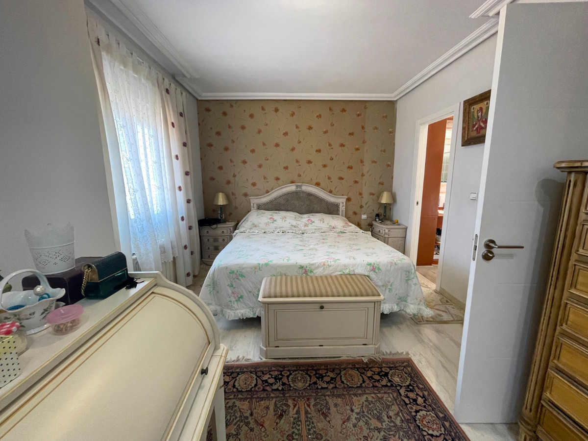 Se vende Villa - Chalet de 4 dormitorios en Costa Blanca, Alicante, España