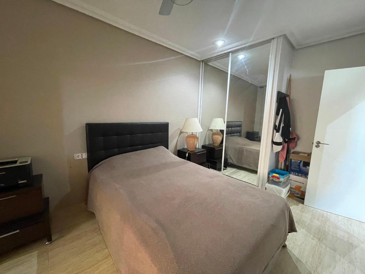 Se vende Villa - Chalet de 4 dormitorios en Costa Blanca, Alicante, España