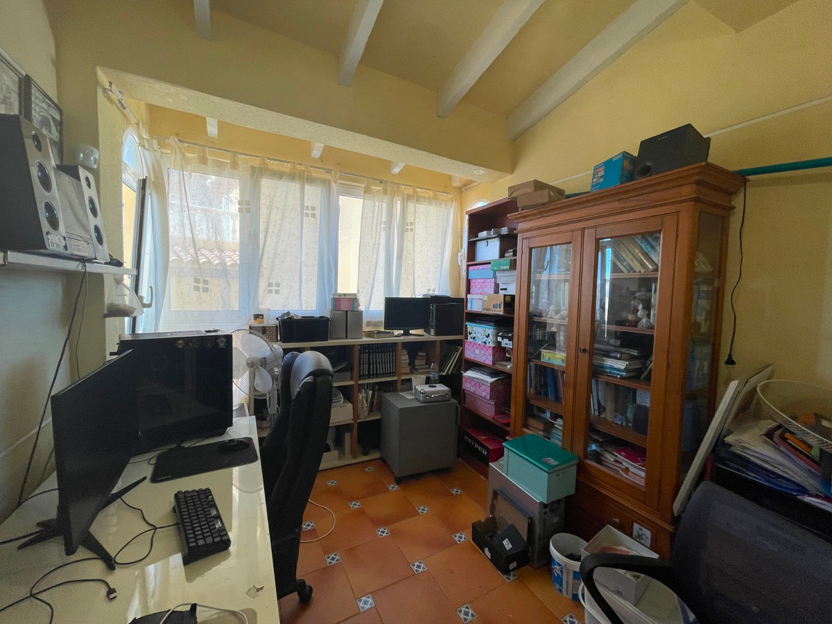 Se vende Villa - Chalet de 4 dormitorios en Costa Blanca, Alicante, España