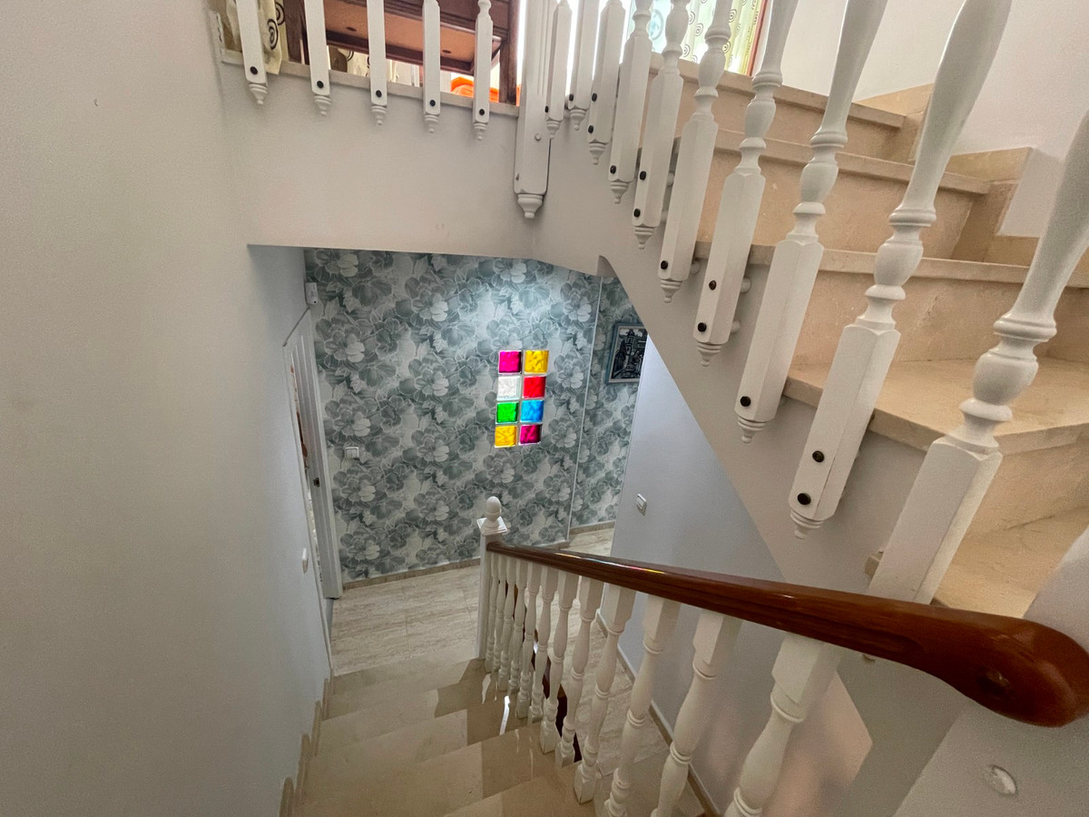 Se vende Villa - Chalet de 4 dormitorios en Costa Blanca, Alicante, España
