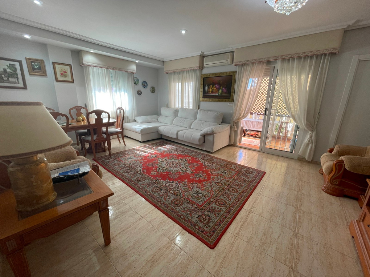 Se vende Villa - Chalet de 4 dormitorios en Costa Blanca, Alicante, España